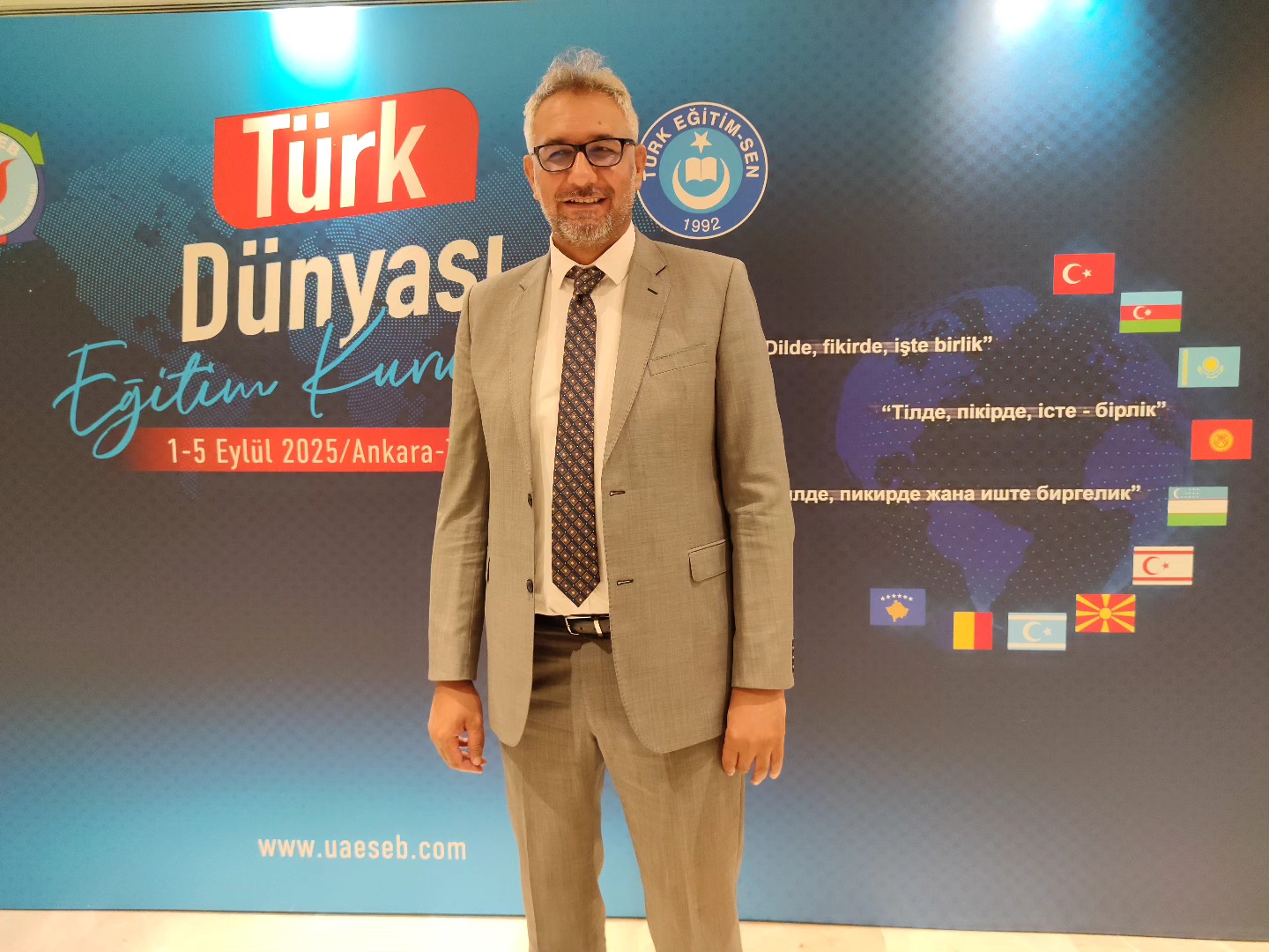 BAŞKAN URGENÇ; TÜRK DÜNYASI EĞİTİM KURULTAYINA KATILDI.