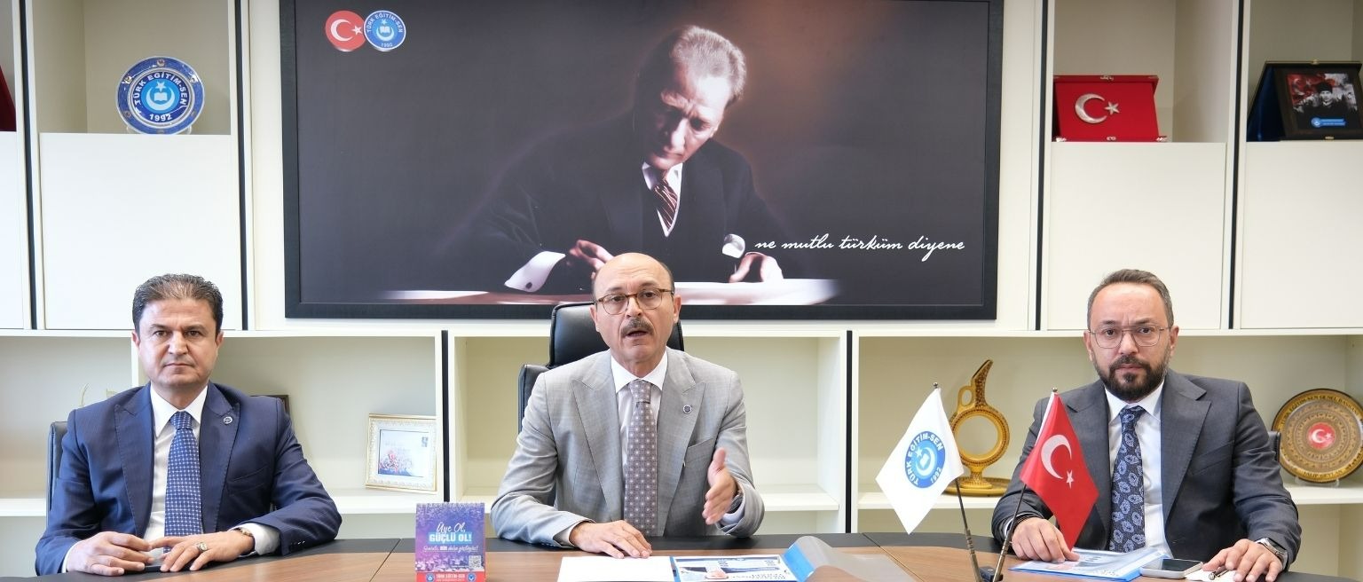 Rehber Öğretmenlerimiz ve Psikolojik Danışmanlarımız İçin Hazırladığımız Eğitim Programının Açılışı Çevrim İçi Gerçekleştirildi.